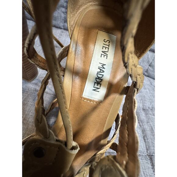 Steve Madden Tarra, Tan Block Heel, Leather Upper, Lace Up Heels, Size 7 - Picture 5 of 10